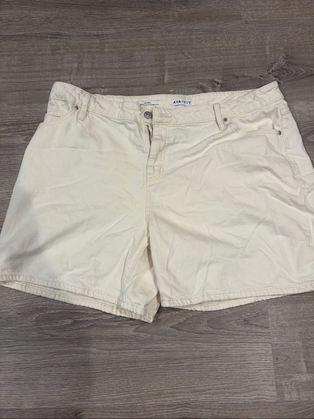 Ava & Viv Light Cream Cotton Shorts